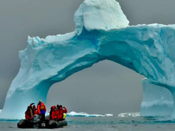 Πρωτοφανής άνοδος της θερμοκρασίας στην Ανταρκτική έως και 40 βαθμούς Κελσίου