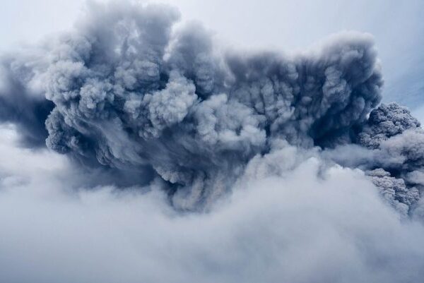 Σαν 1 δισ. βόμβες Χιροσίμα: Ο μετεωρίτης που χτύπησε τη γη με ταχύτητα 64.000 χλμ/ώρα και ισοπέδωσε τα πάντα